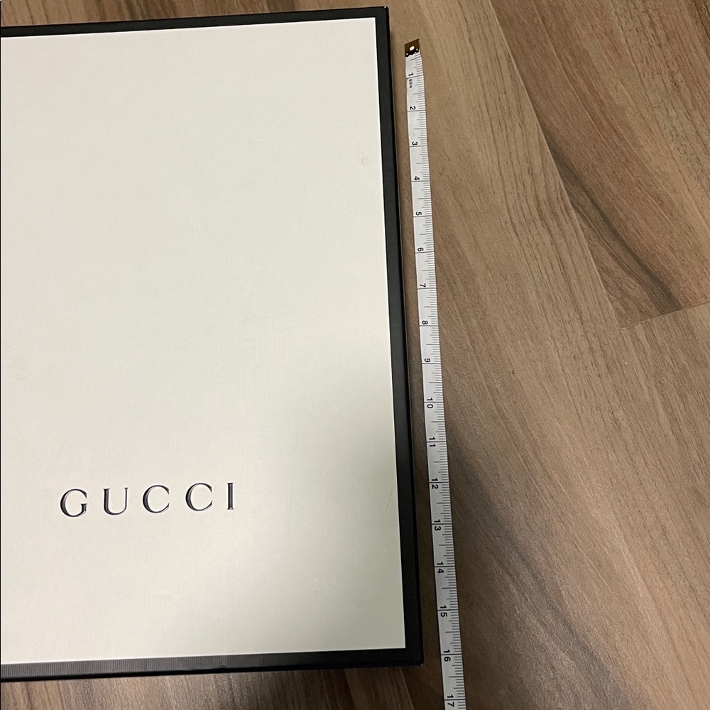 Authentic Gucci White Box - Picture 7 of 12